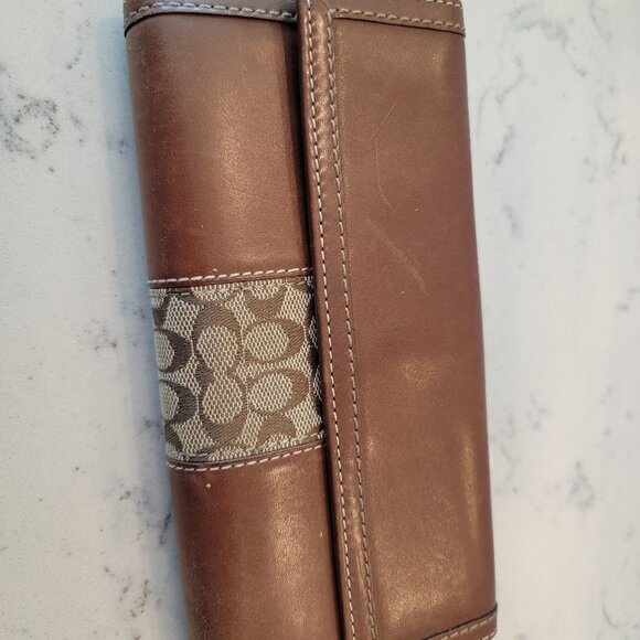 COACH Wallet Tan Leather with Signature Jacquard Stripe - Picture 4 of 4